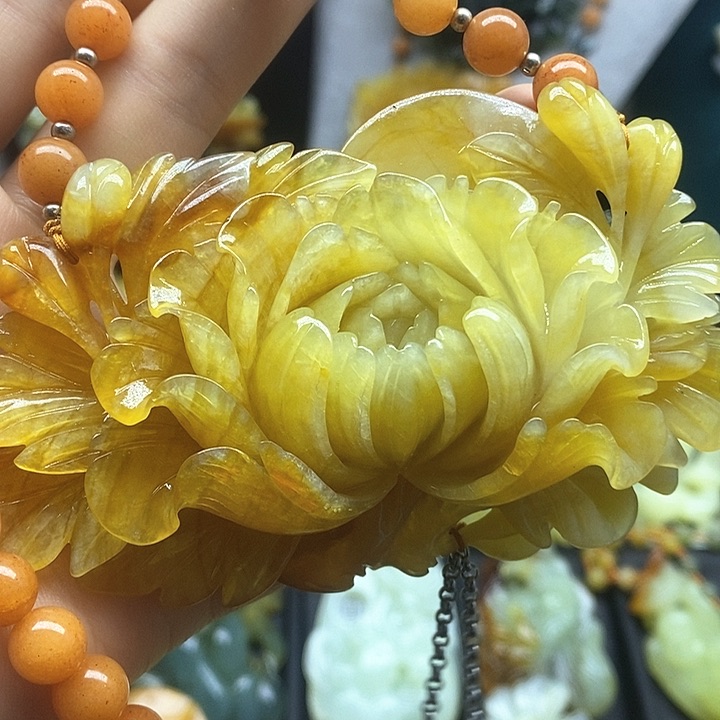 蛇纹石玉挂件未镶嵌