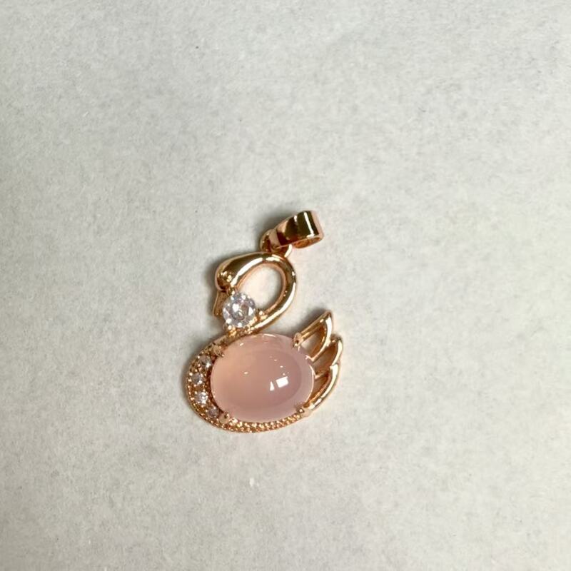 YZ02-天然-高端-大气 时尚 玉髓粉天鹅吊坠赠链