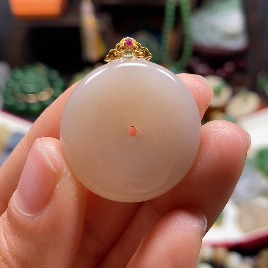 和田玉18K金镶嵌颈饰