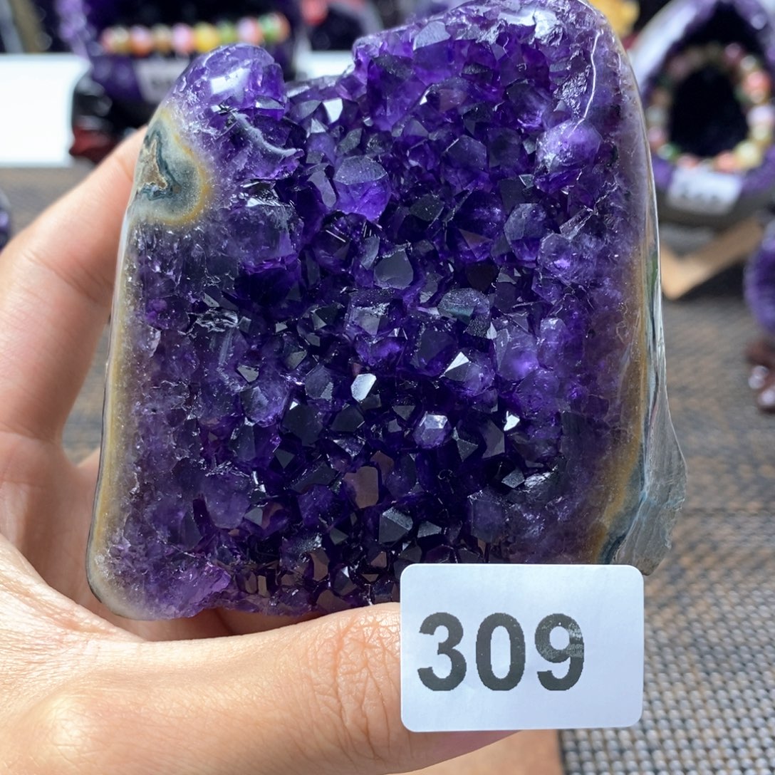 紫晶大型摆件（非配饰）未镶嵌
