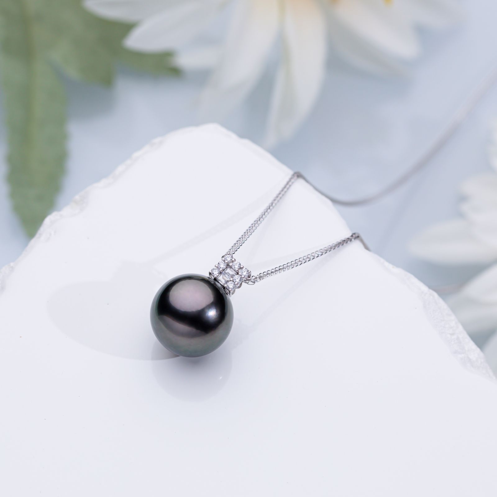 “戴妃”大溪地13-14mm吊坠 18k金（带银链） 2454H00DY