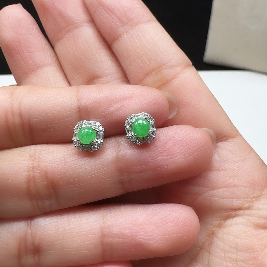 芳****翡翠银S925镶嵌颈饰