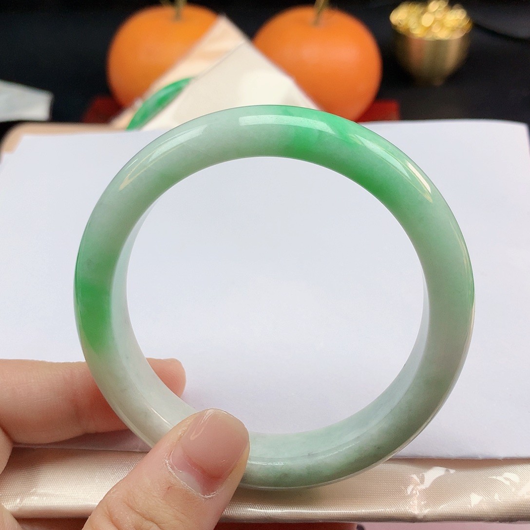 翡翠手镯未镶嵌58圈2436