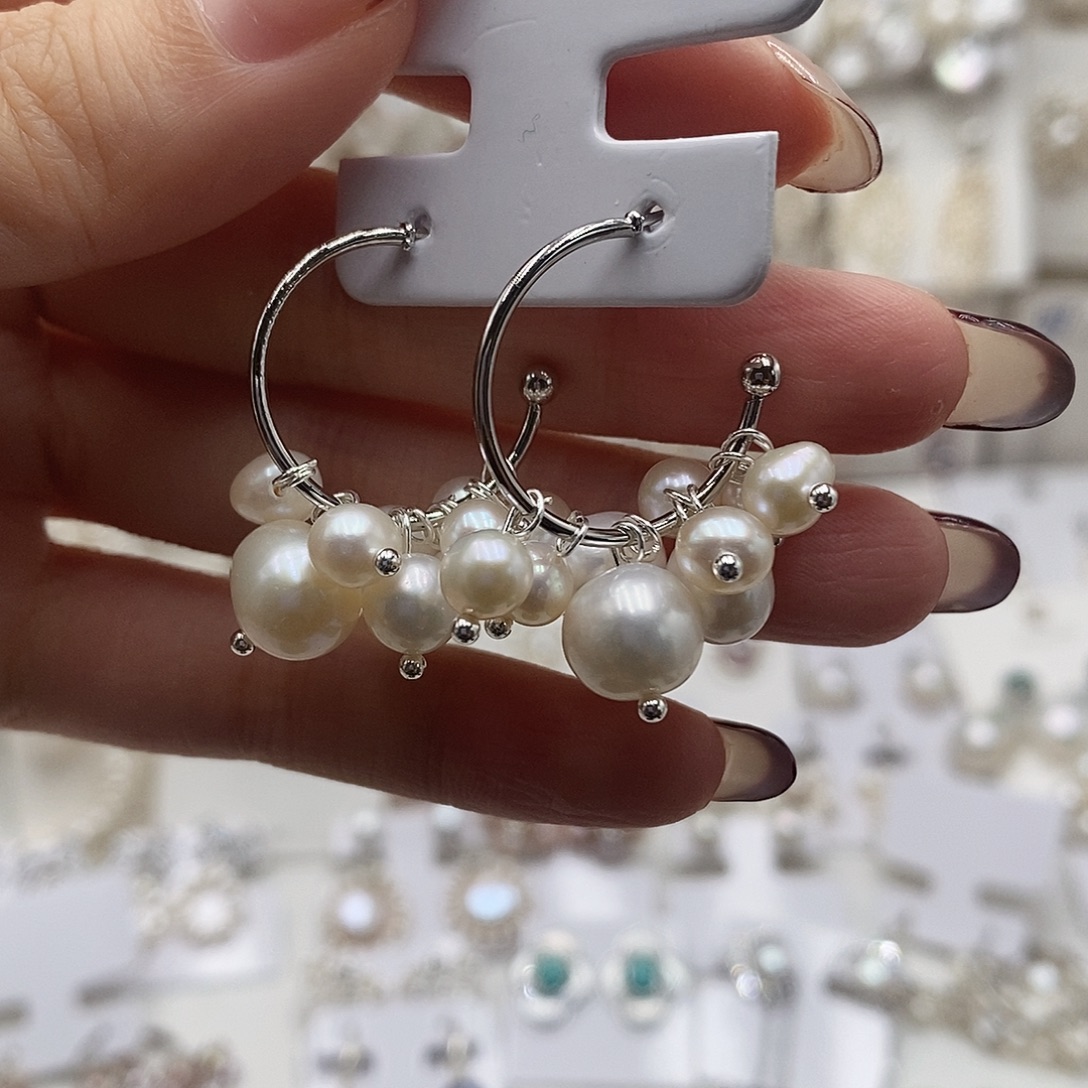 银S925镶嵌耳饰淡水珍珠