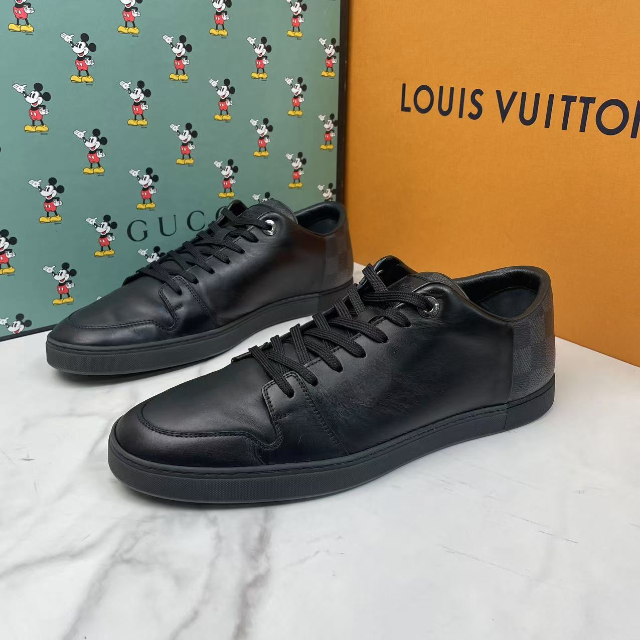 95新 LouisVuitton/路易威登 黑色后跟棋盘格潮流百搭板鞋/41.5码