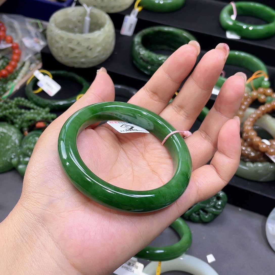 和田玉手镯58圈口7未镶嵌