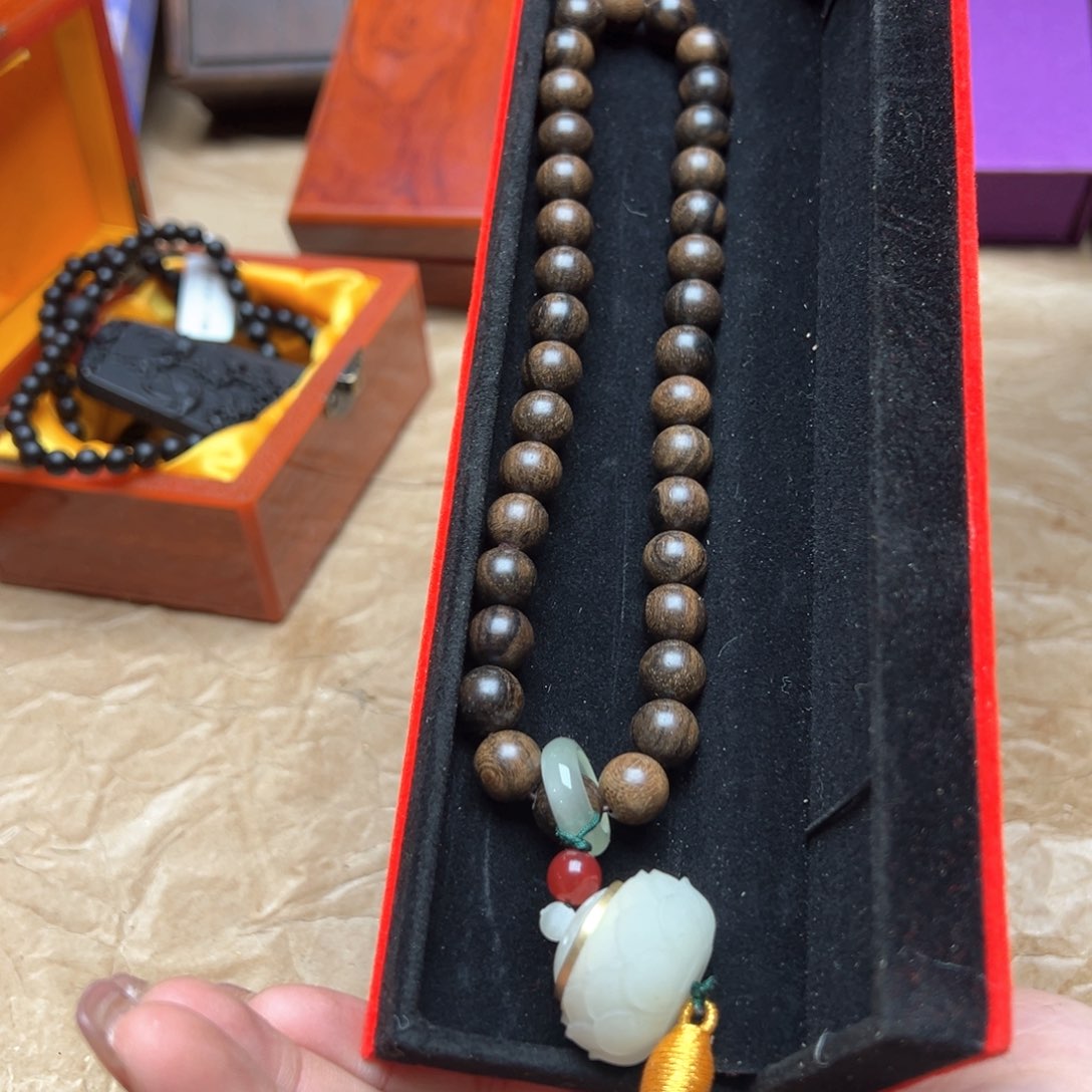 大叶紫檀（黑酸枝木类）