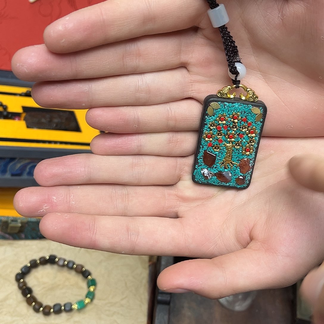 大叶紫檀（黑酸枝木类）