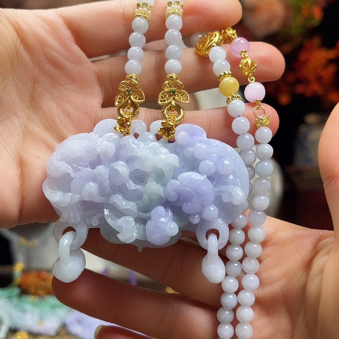 翡翠颈饰未镶嵌天然翡翠