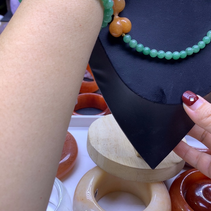 石英岩玉未镶嵌13468975444