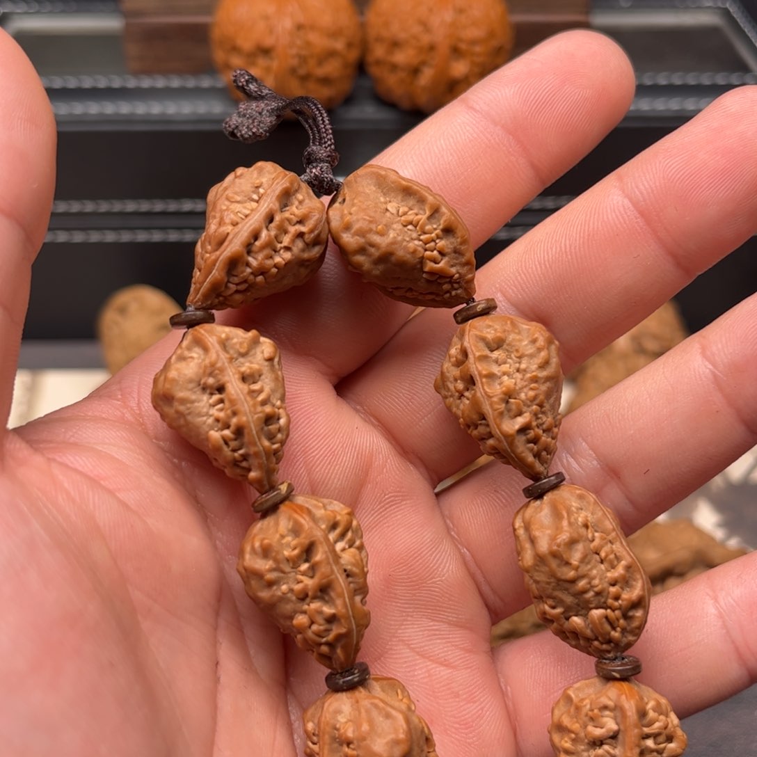 文玩核桃吊坠遛*弯麒麟角