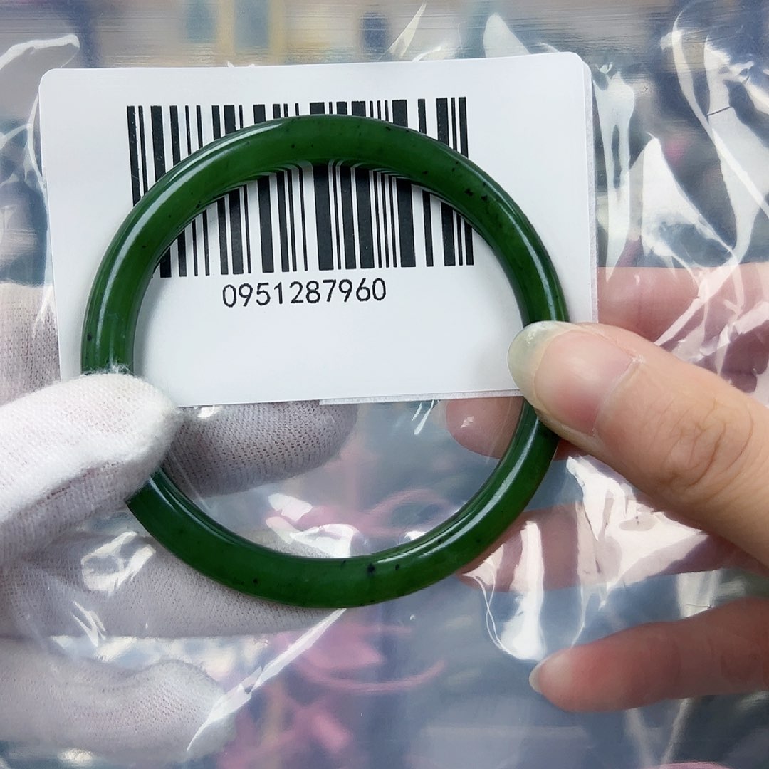 和田玉（碧玉）手镯未镶嵌58