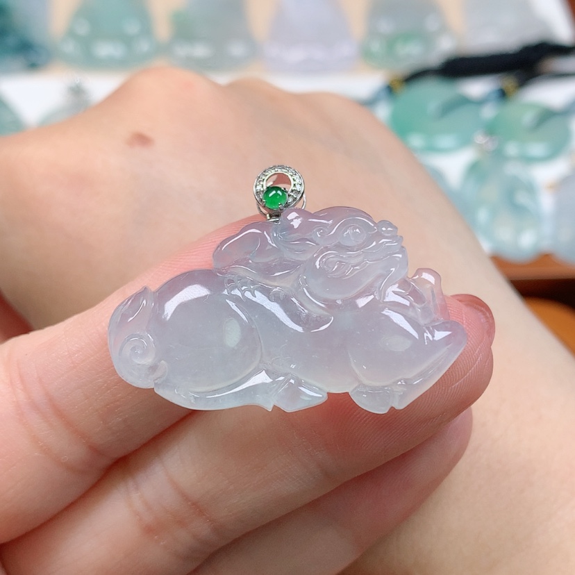 【闪购商品】翡翠18K金镶嵌颈饰麒麟