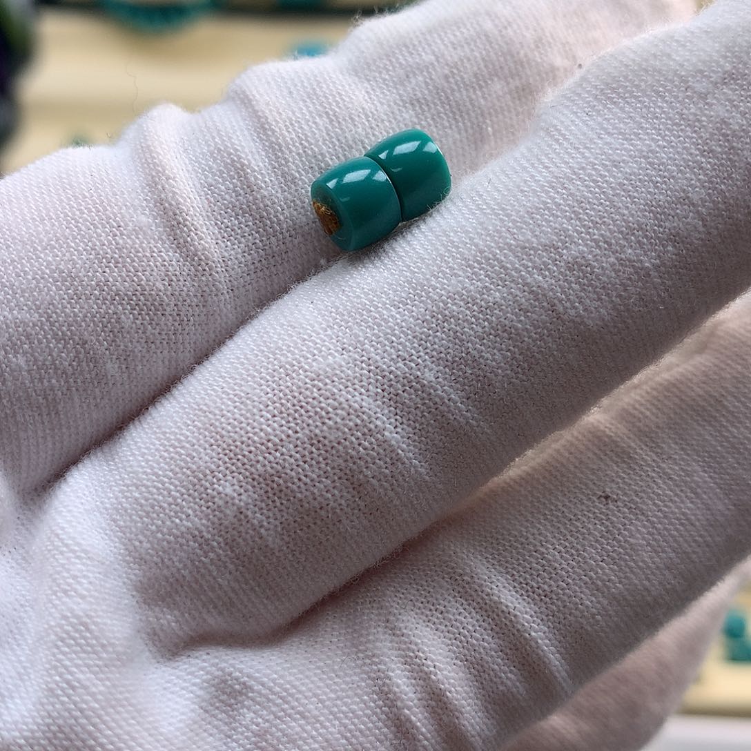 绿松石配饰未镶嵌