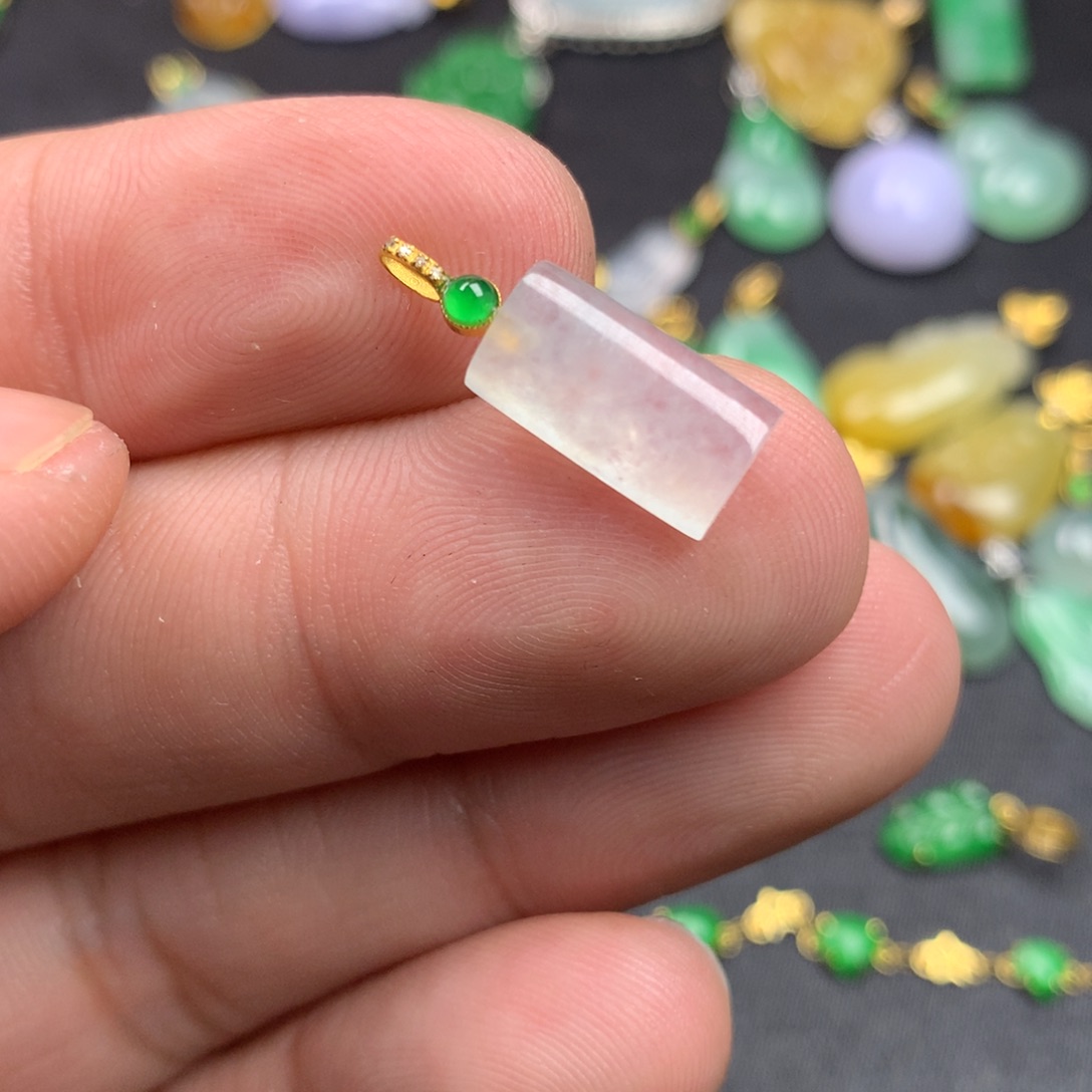 【闪购商品】颈饰18K金镶嵌翡翠翡翠