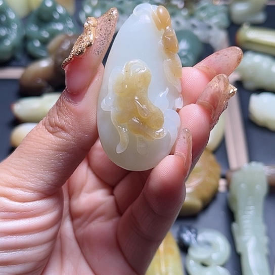 【闪购商品】和田玉吊坠(不含链)未镶嵌?****?