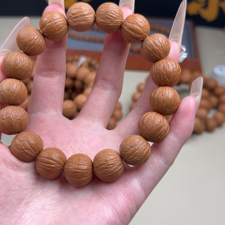 小***_猴头核桃手串聚宝盆19.9