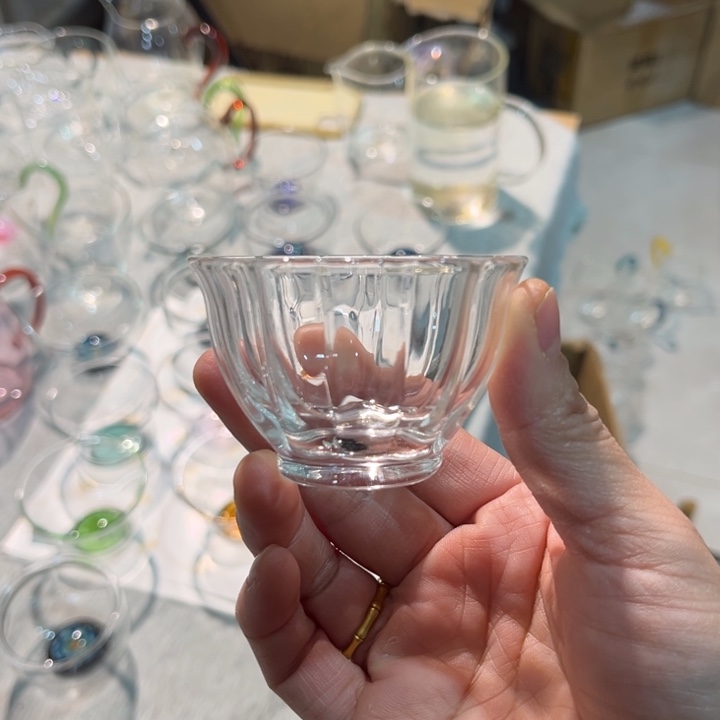 手工艺品玻璃花瓣杯两个