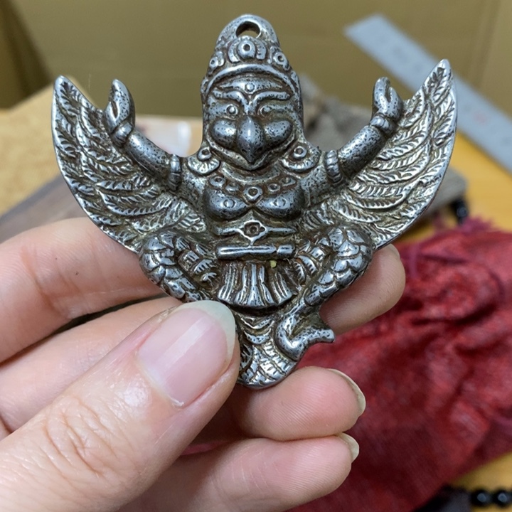 瓷片哈中古工艺品一件