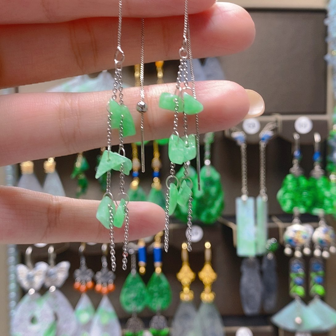 未镶嵌翡翠耳饰翡翠