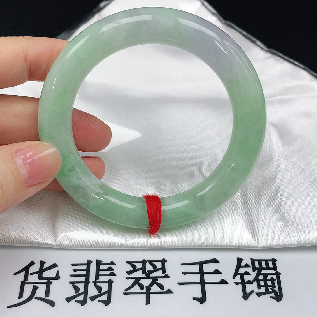 翡翠手镯未镶嵌112圆