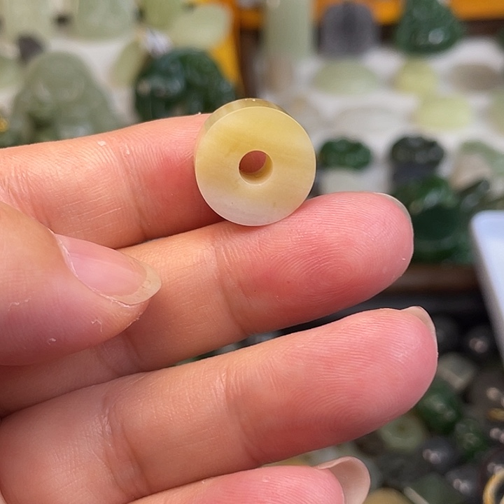 和田玉未镶嵌珠宝半成品