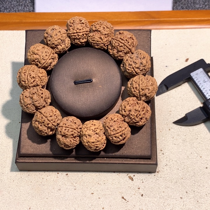 吊坠金刚菩提14号 21平头平尾梅花