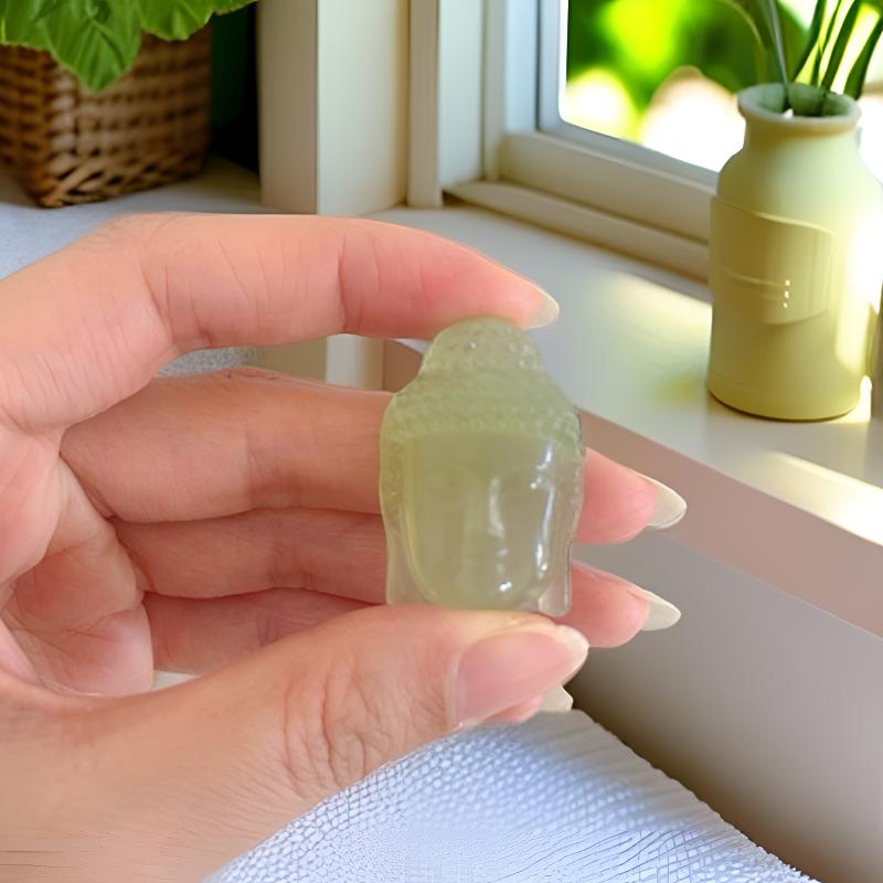 天然岫玉佛头吊坠女款时尚冰透挂坠气质