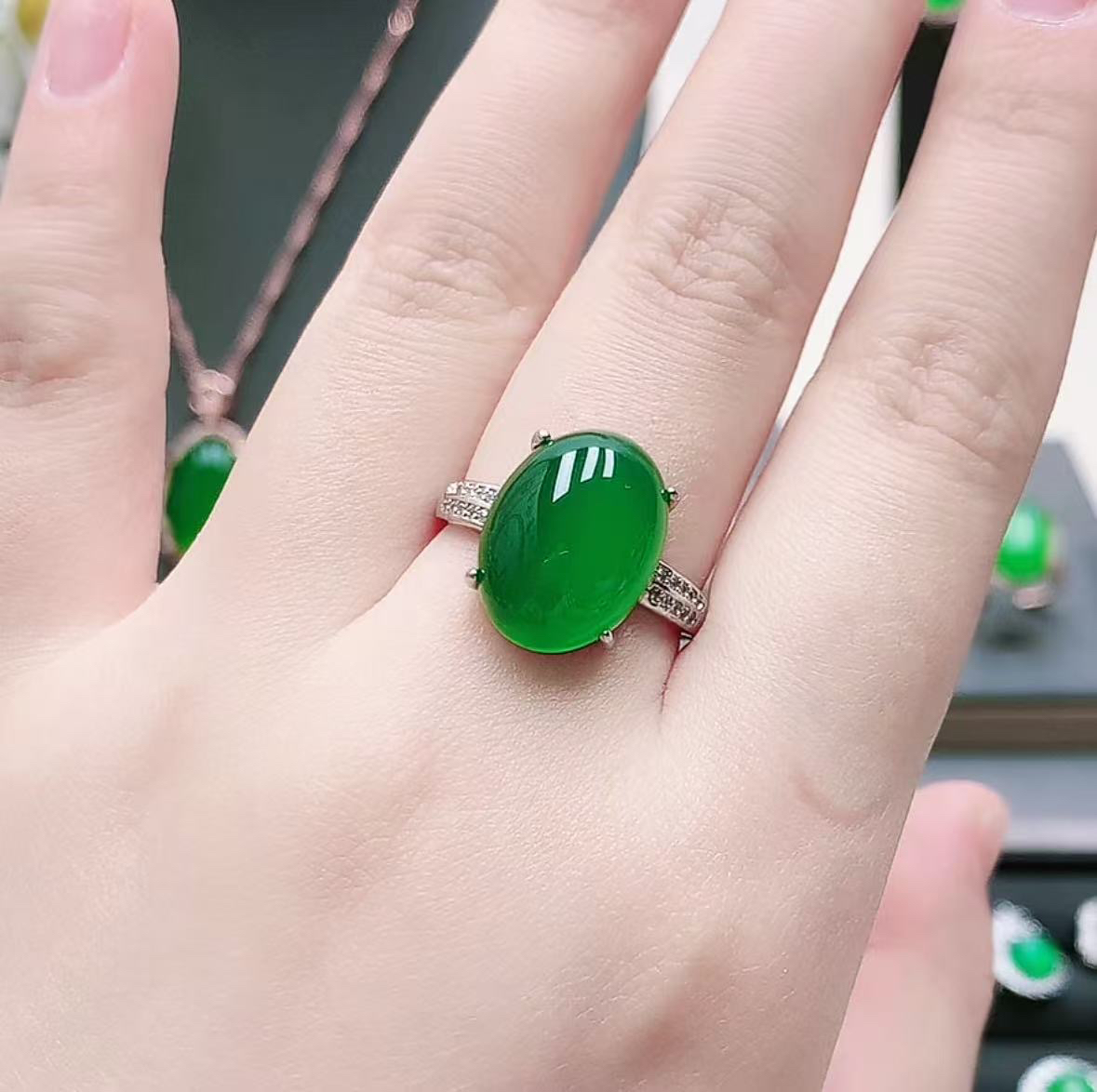 桐掌柜珠宝天然玉石新款鸽子蛋戒指不封底