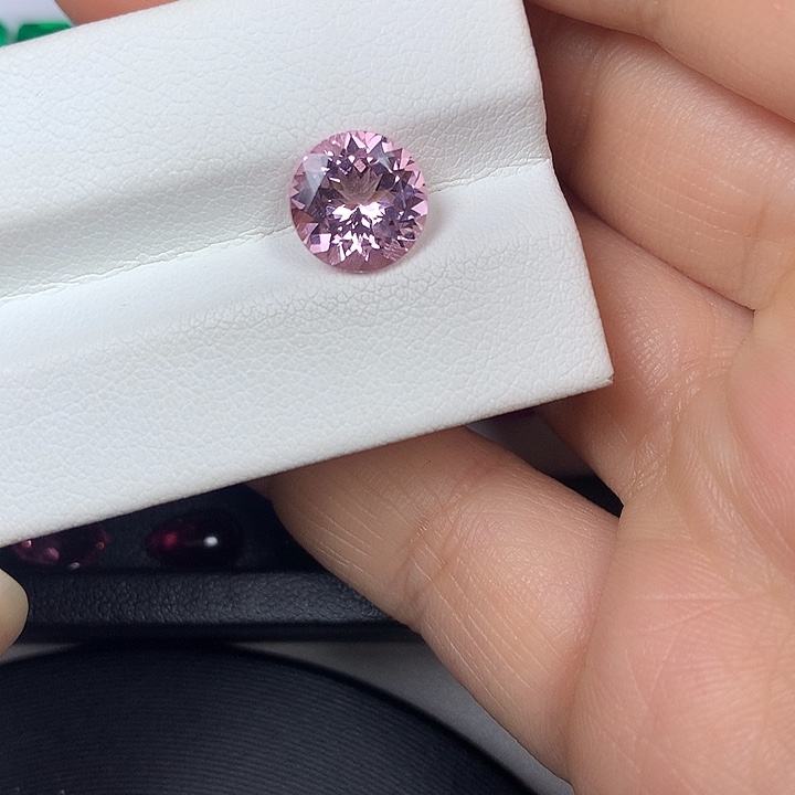 绿柱石裸石2.2ct樱花粉粉摩根