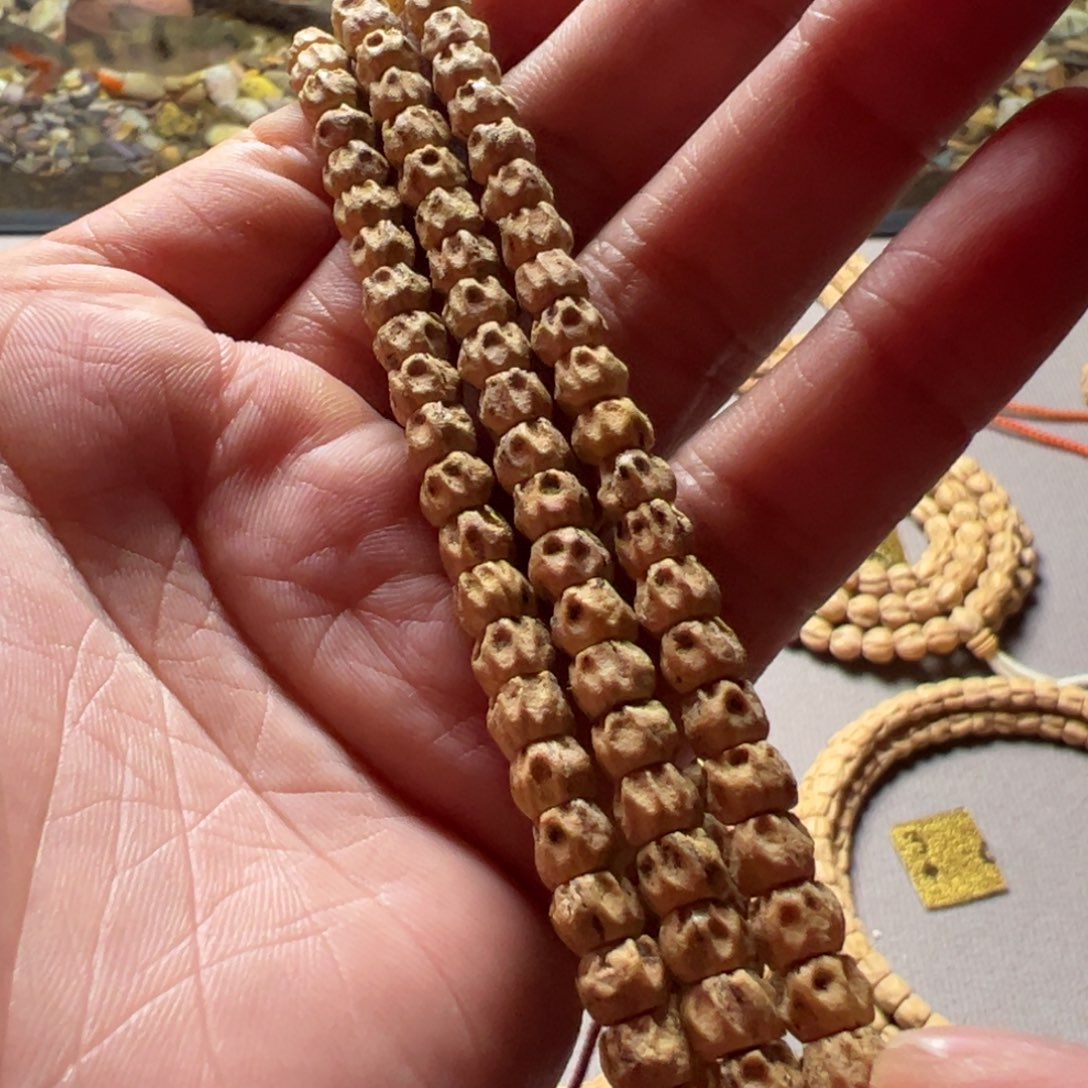 柏香籽/百香籽吊坠A5