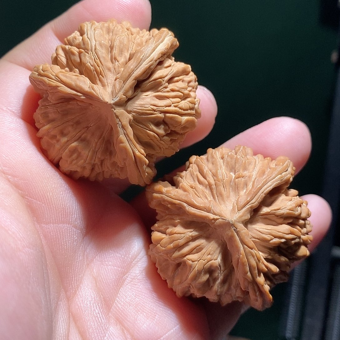 文玩核桃把件44四座楼三棱全品