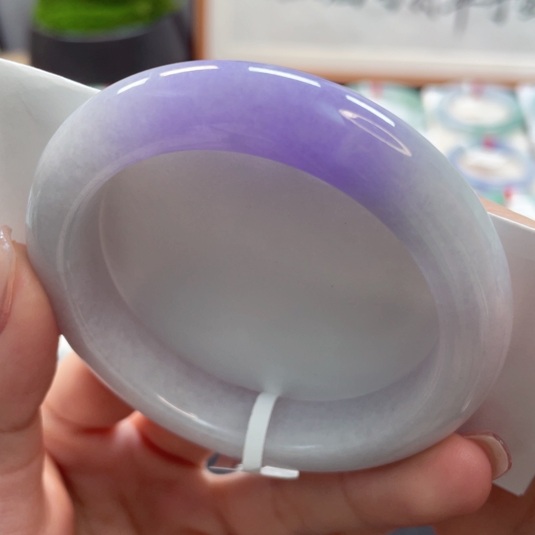 【闪购商品】翡翠手镯未镶嵌53.5白底妖艳紫罗兰10号