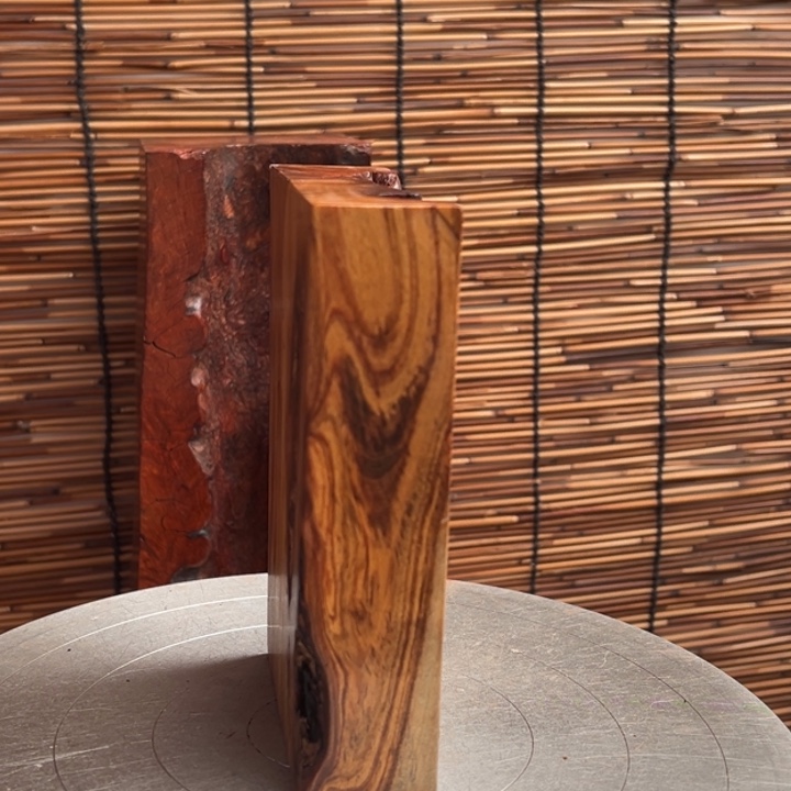 似***花大叶紫檀（黑酸枝木类）