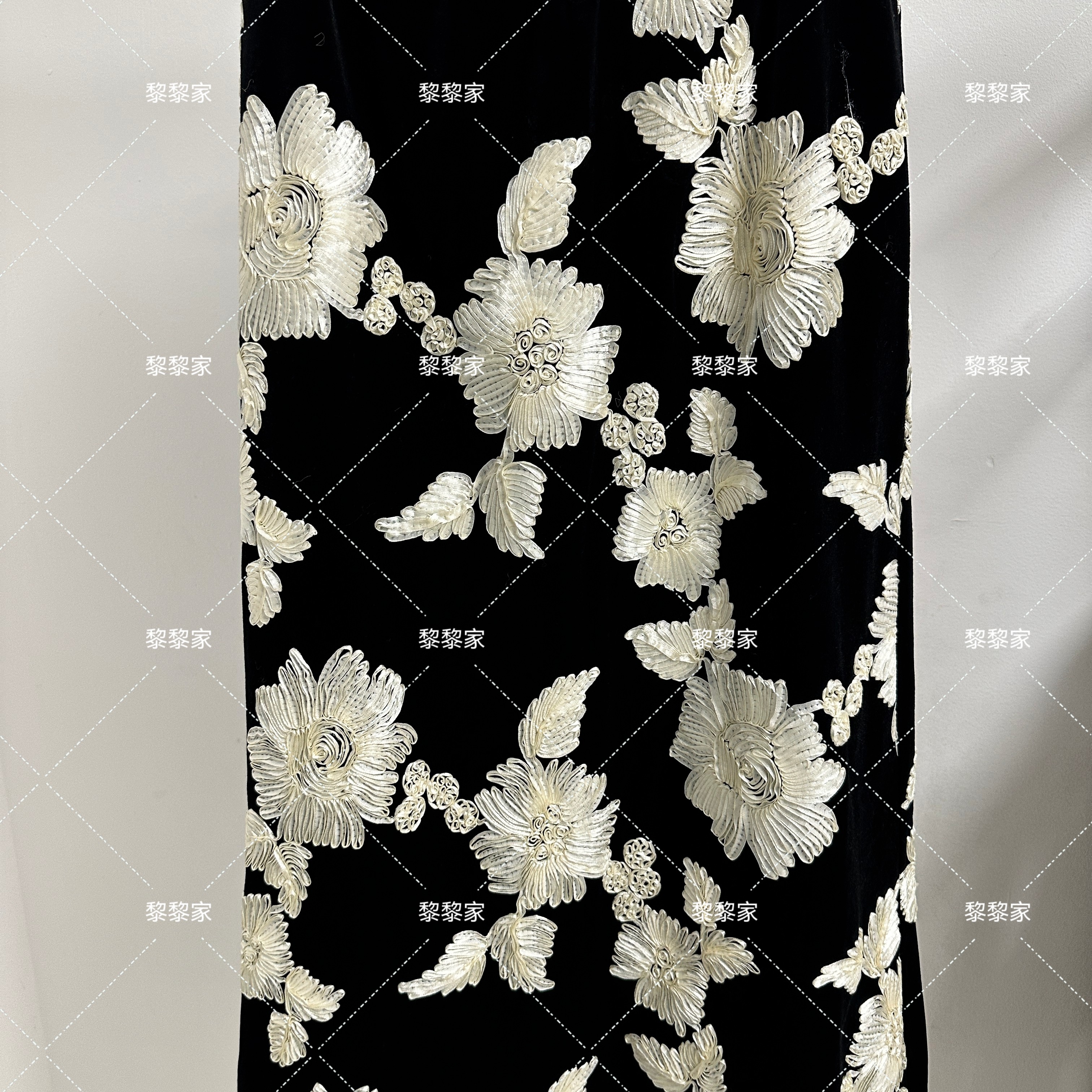 黎黎8914家法式刺绣花朵丝绒小众设计感气质A字半身裙