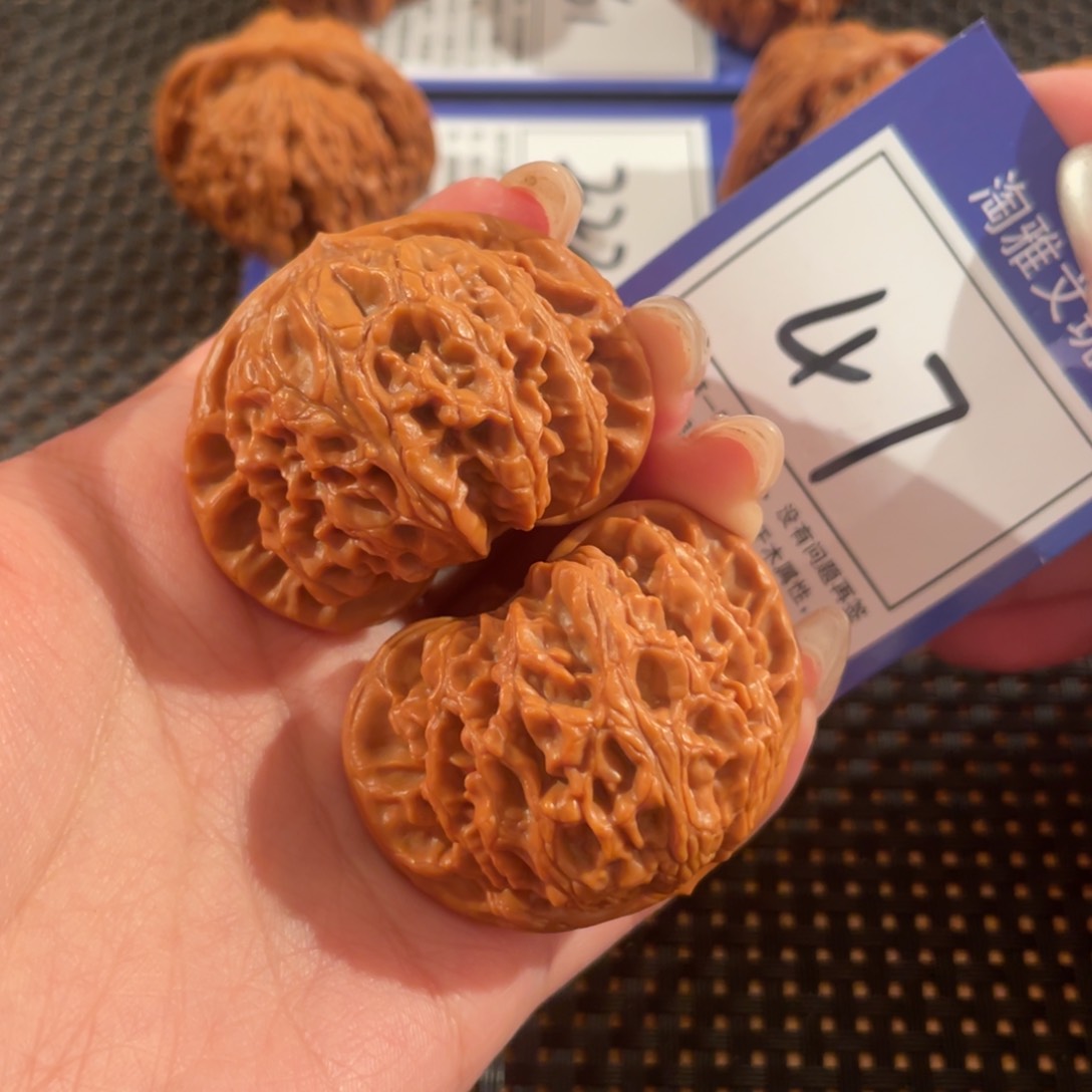 文玩核桃把件47号44尺宫灯