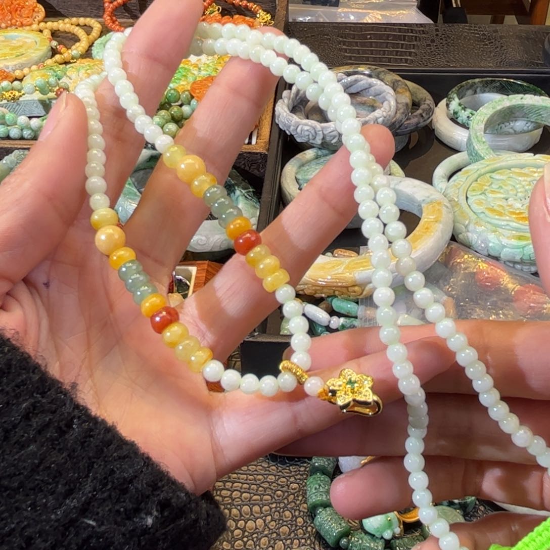 翡翠颈饰未镶嵌待编款