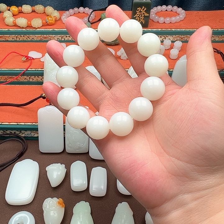 和田玉手串未镶嵌