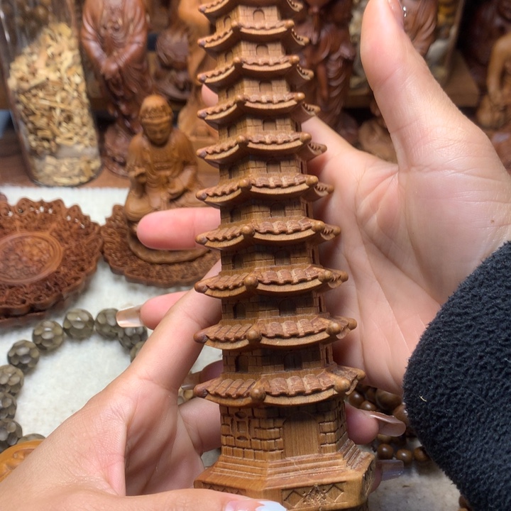 檀香木其他老山檀香手把件瑕疵