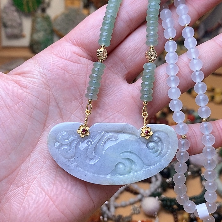 翡翠吊坠(赠链)未镶嵌一套4背面有的纹