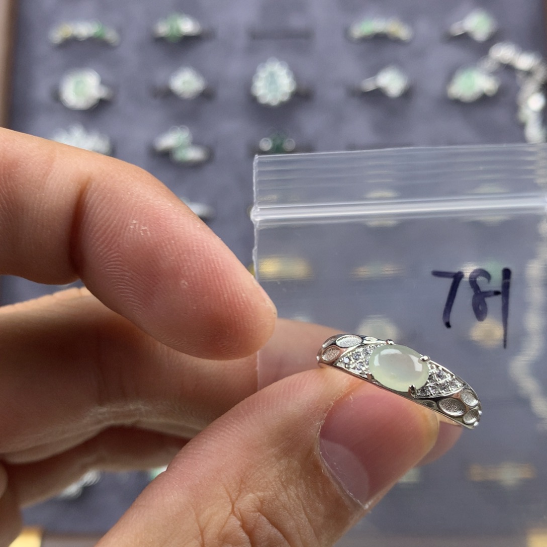 翡翠未镶嵌戒指781