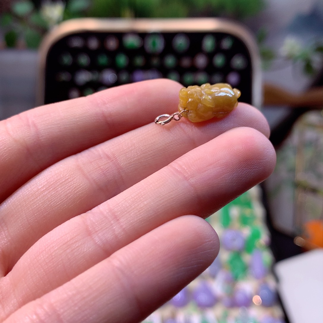 翡翠颈饰18K金镶嵌翡翠