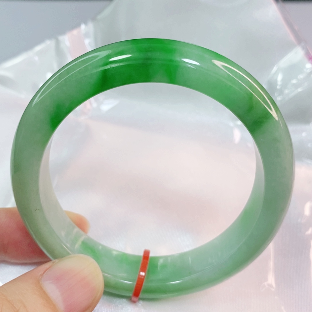 翡翠手镯未镶嵌54.6圈口正圈