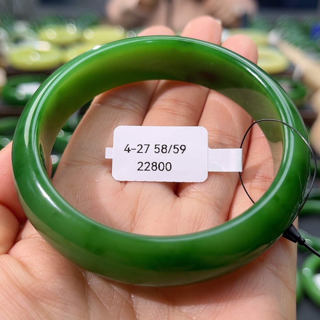 和田玉（碧玉）手镯未镶嵌