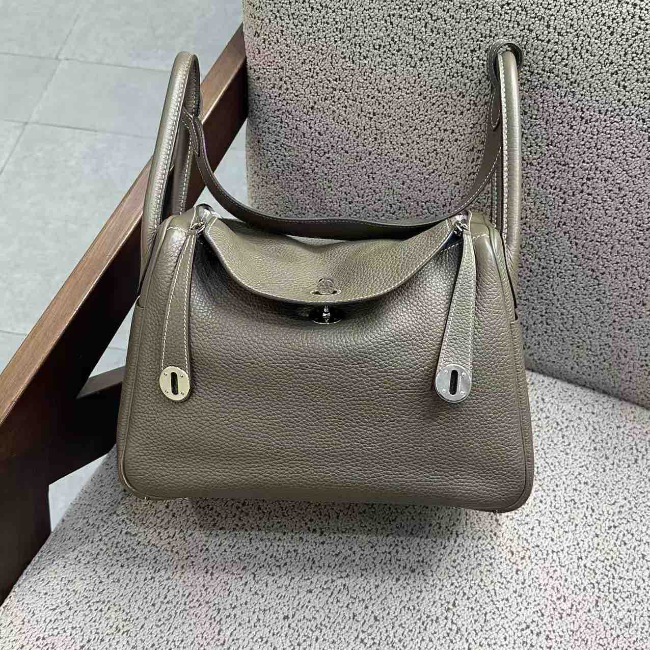 95新 Hermes/爱马仕 Hermes爱马仕Lindy30大象灰c刻 US592438