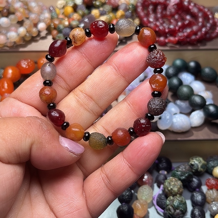 阿拉善彩玛瑙手串