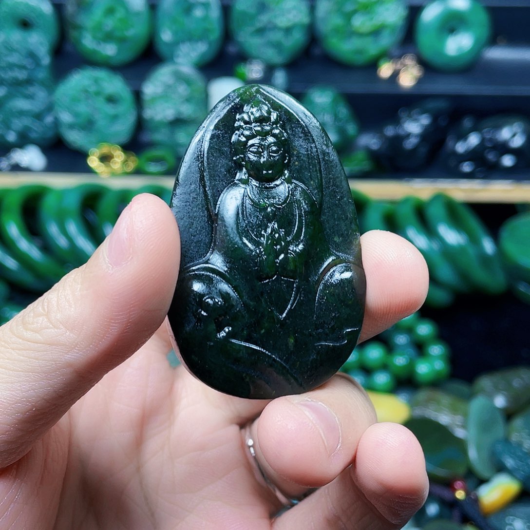 和田玉未镶嵌珠宝半成品