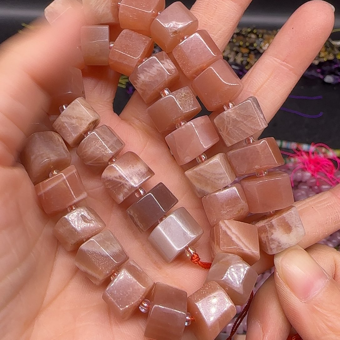 玛瑙/玉髓合金珠宝半成品太阳石约12mm一条