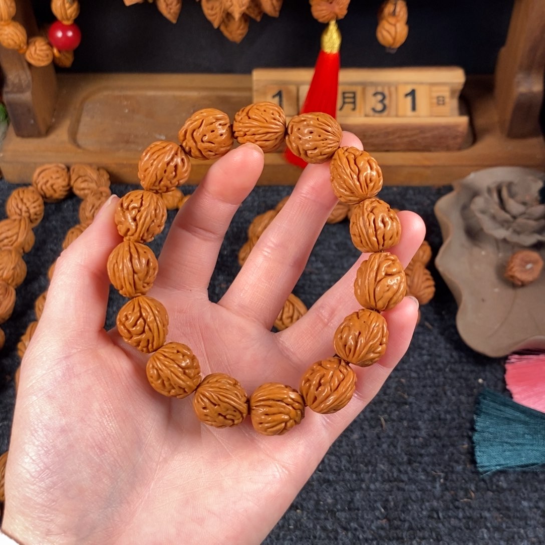 吊坠桃核桃枭手串