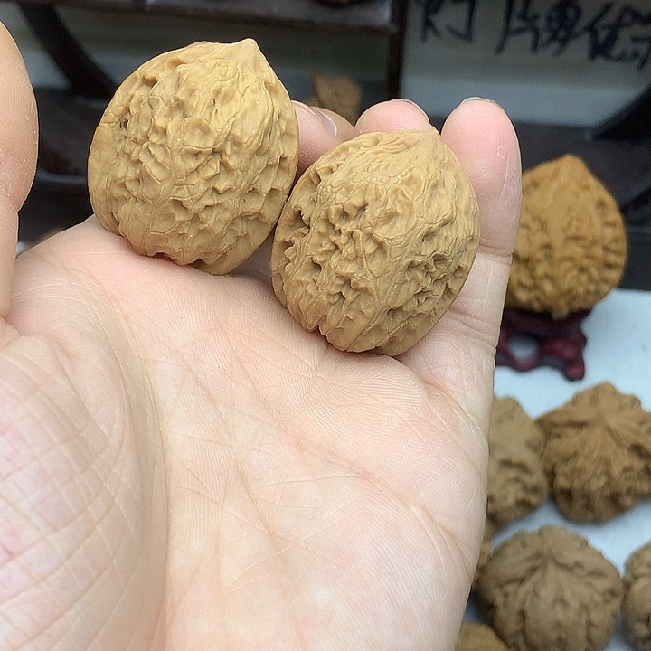 辣***睛吊坠文玩核桃大枣